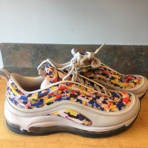 Barely worn Nike Confetti Airmaxes